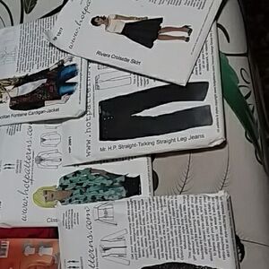 HP Sewing Pattern Pack with Black, White, Green Covers